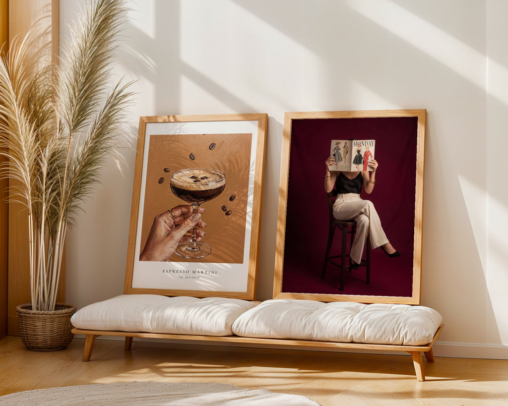 Behind the Pages Poster – två posters i rum 3