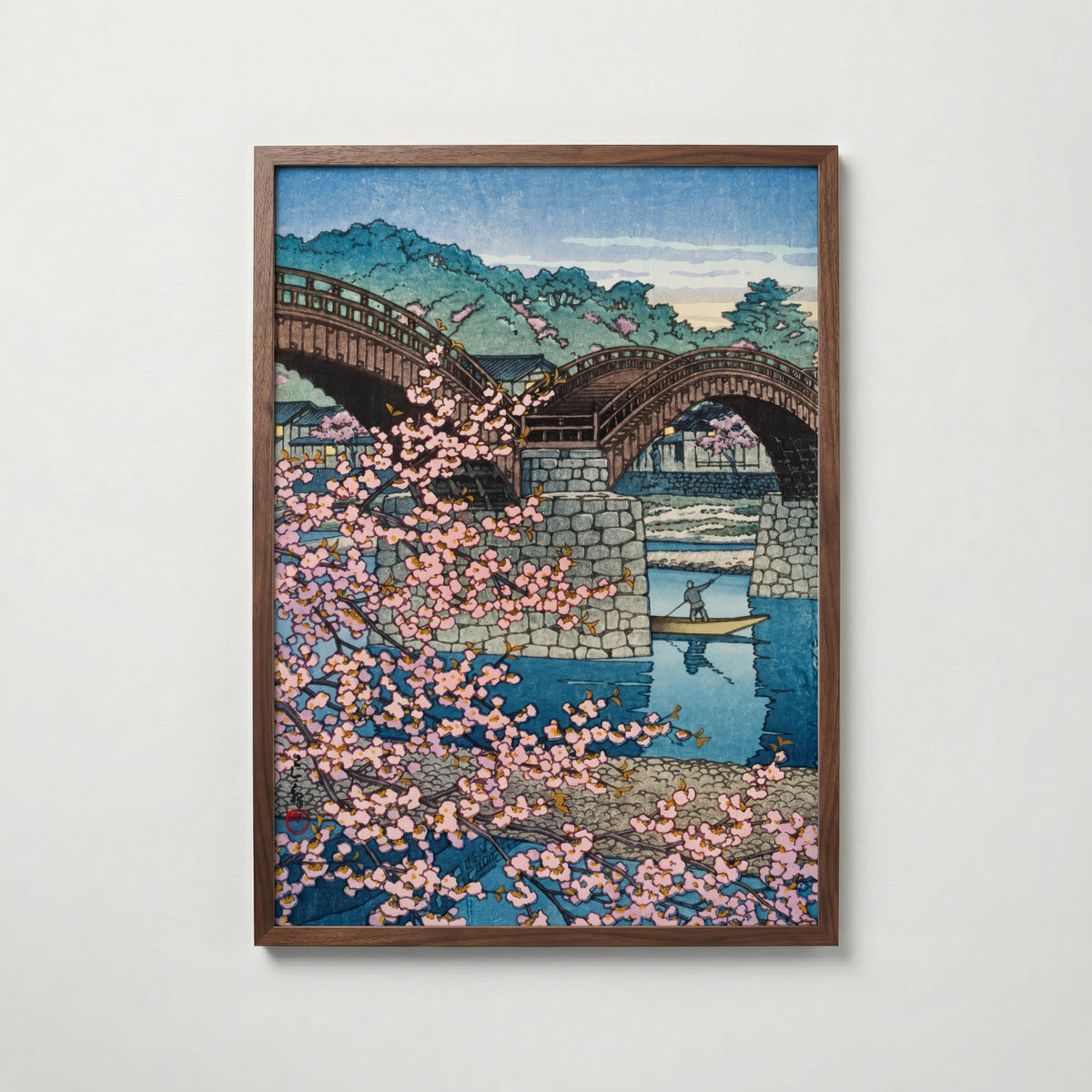 Spring Evening at Kintai i valnötsram med mörkt trä – köp enkelt hos Bozetto i hög kvalitet