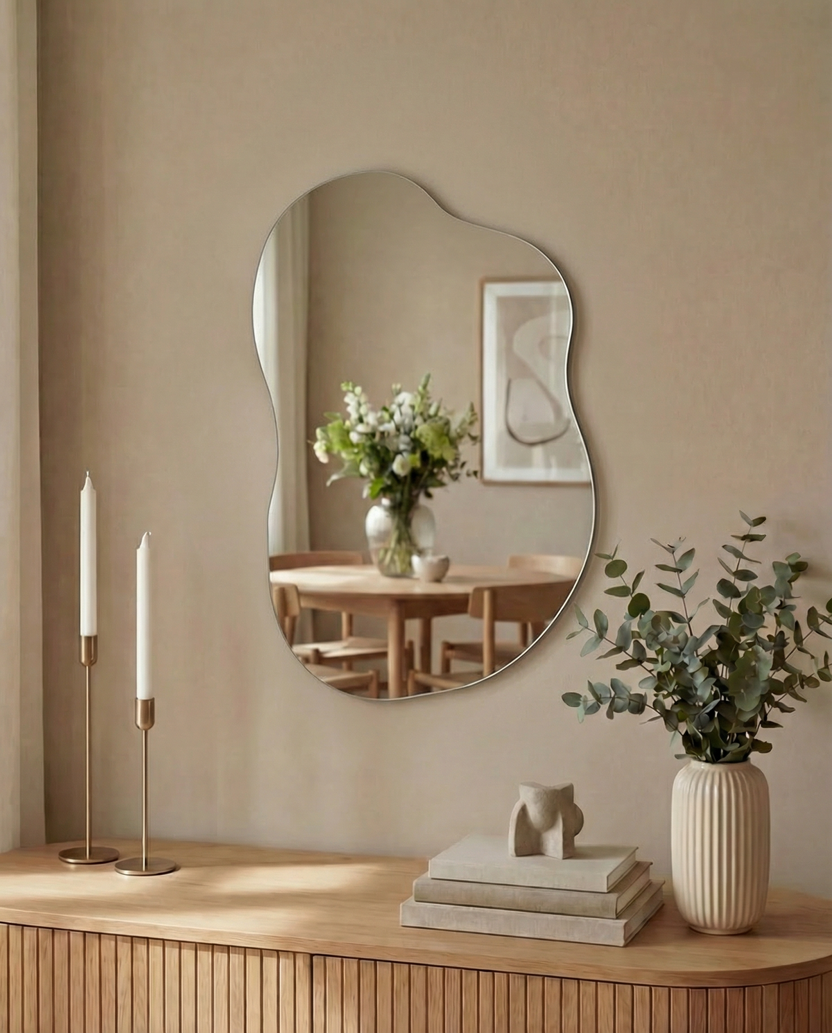 Sommen – Asymmetrisk spegel 40×55 cm – stilren designspegel för hall, badrum eller sovrum hos Bozetto