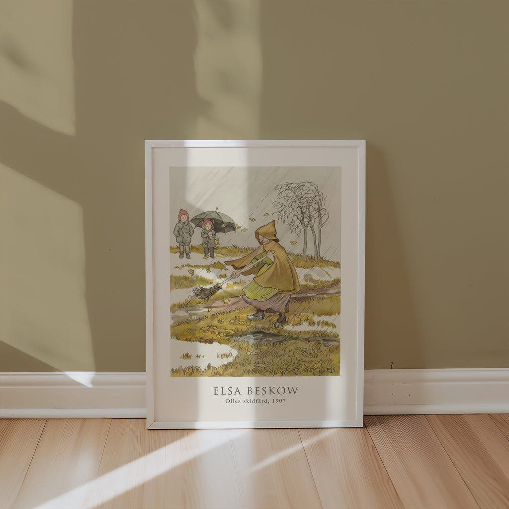 Elsa Beskow Olles Skidfärd 1907 affisch i ljust och minimalistiskt skandinaviskt vardagsrum – Bozetto