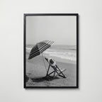 Siesta by the Sea Poster – svart ram