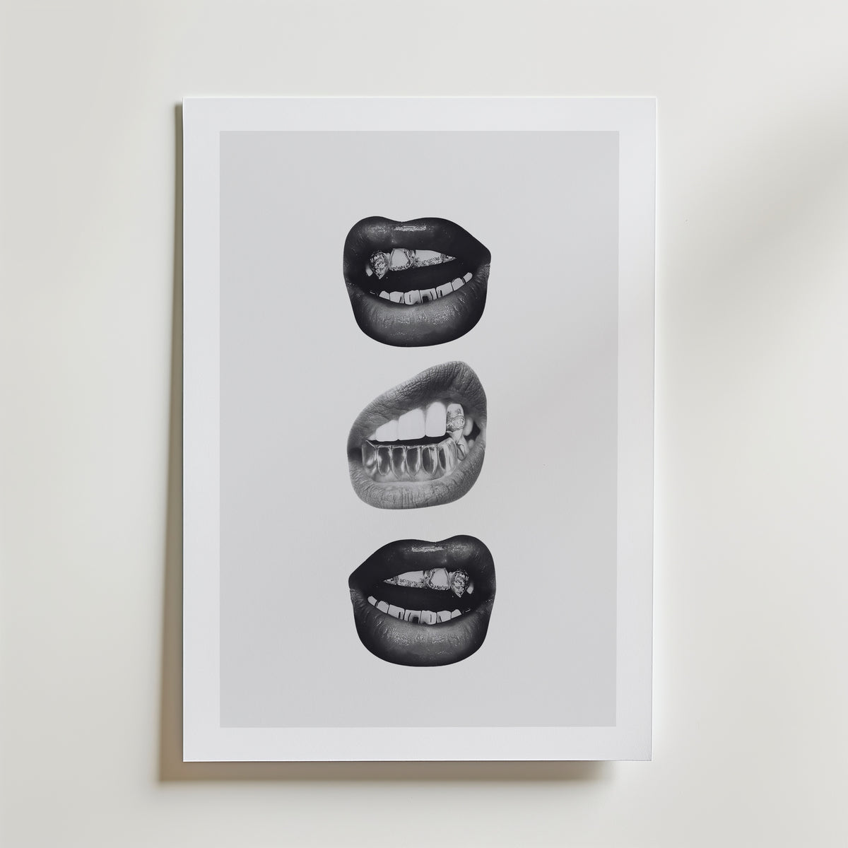 Silver Grillz Lips Poster – med passepartout