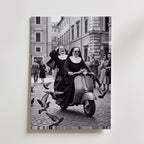 Sisters on a Scooter Poster – canvas utan passepartout