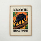 Resident Panther poster i ekram, panterkonst med varma färger från Bozetto