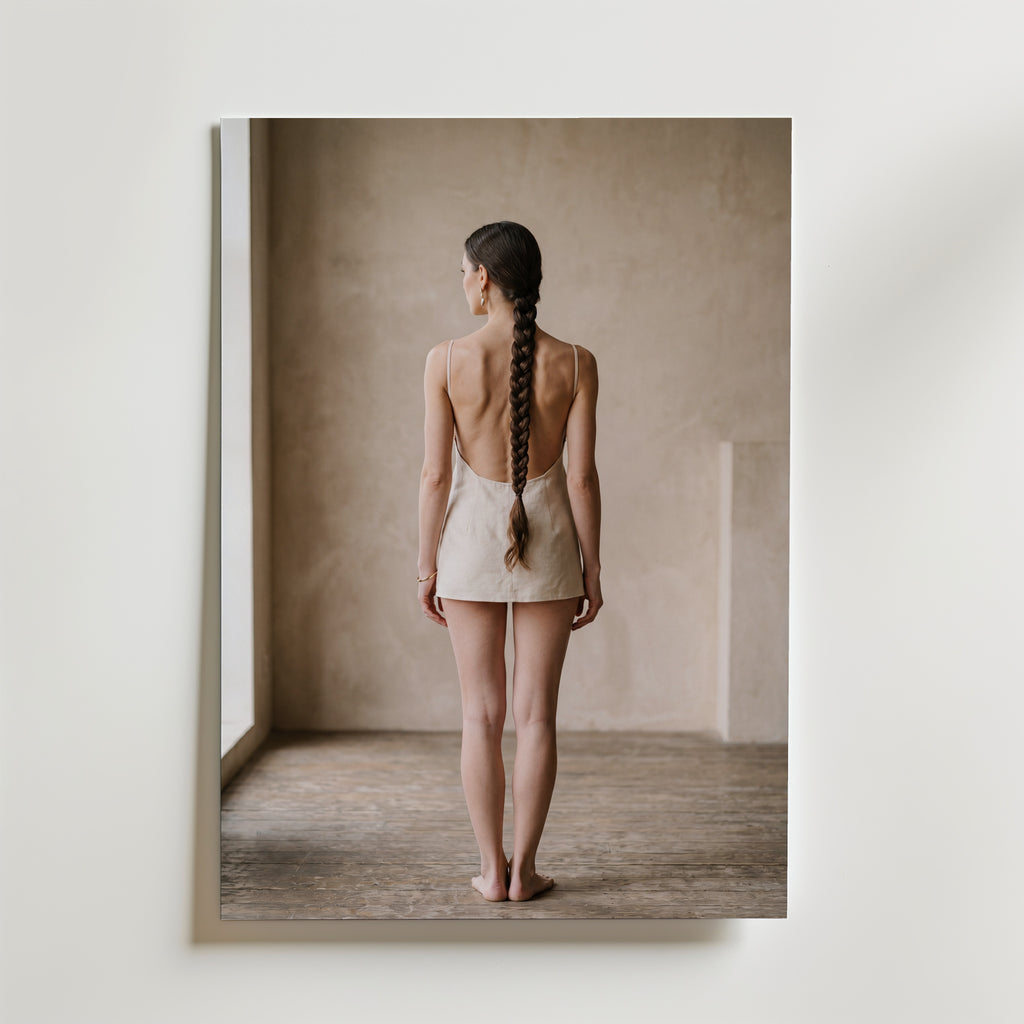 Braided Back Poster – elegant ryggvy på canvas, premiumtryck från Bozetto
